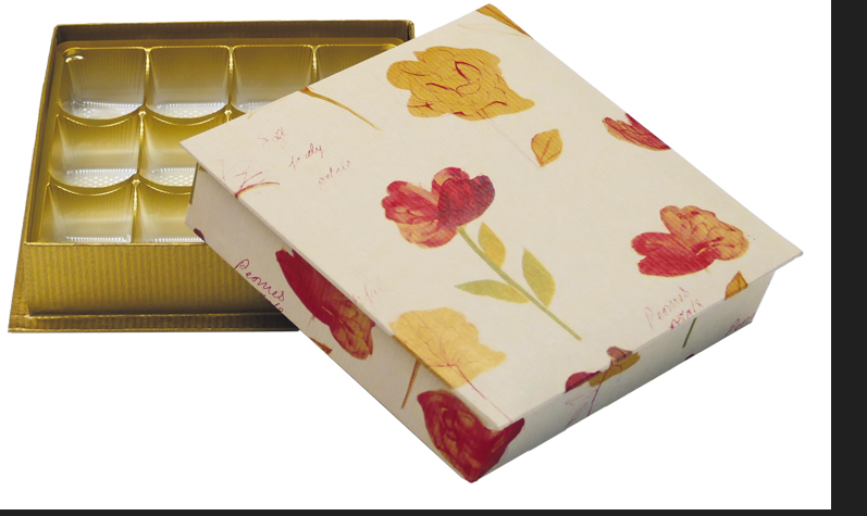 Festpackungen & Bonbonieren mit hochwertigem Papierbezug, quadratisch oder rechteckig
